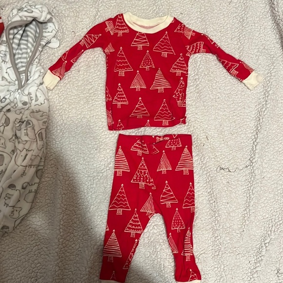 Baby Bundle - Pjs and Robe - Picture 3 of 7